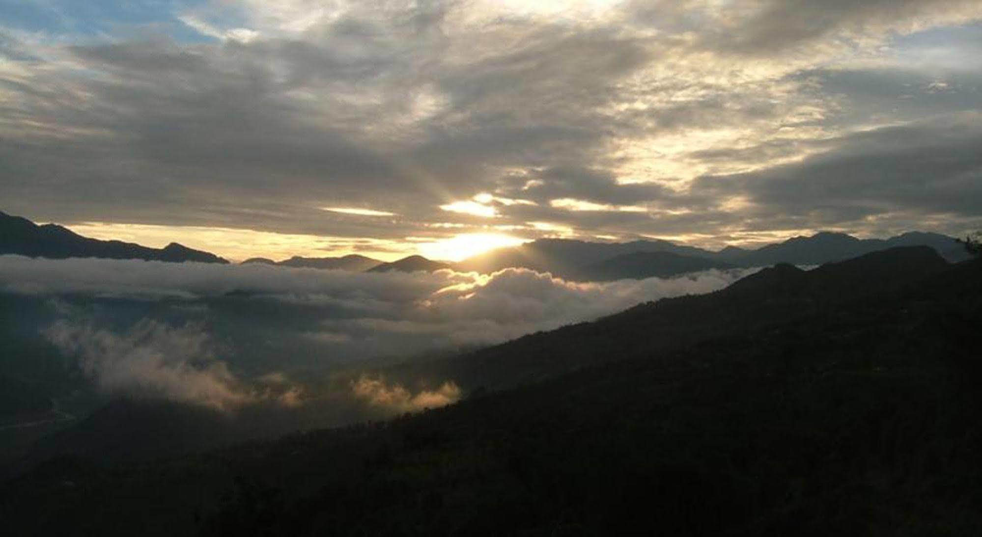 Sarangkot Sherpa Resort P Ltd Pokhara Extérieur photo